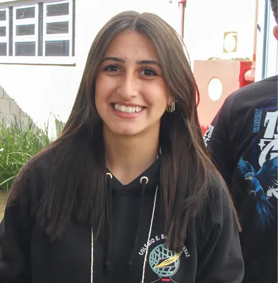 Eduarda Borzuk da Fonseca Urbanski – estudante do Ensino Médio do Colégio Estadual Barbosa Ferraz...