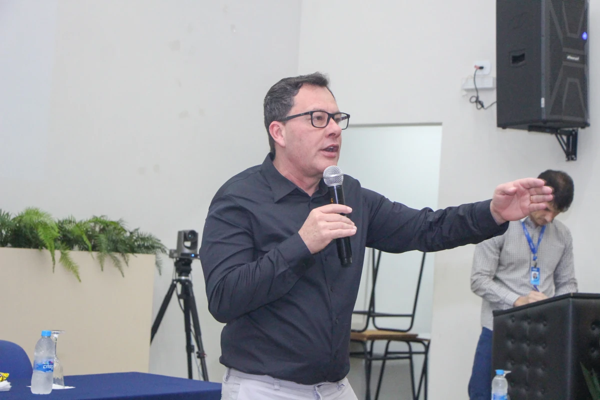 Diretor Fábio Costa participa da abertura da Semana de Medicina da Fatec