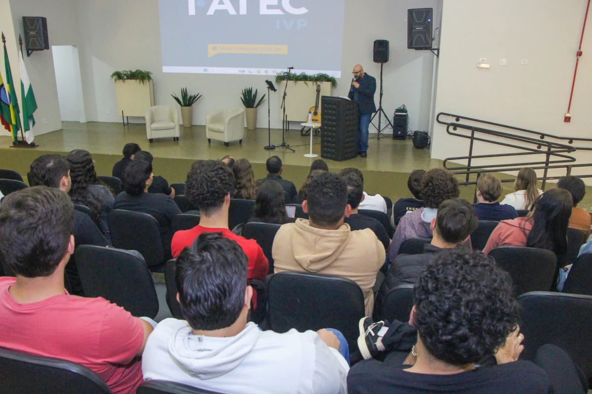 Acadêmicos dos dois cursos participam da semana de estudos acadêmicos