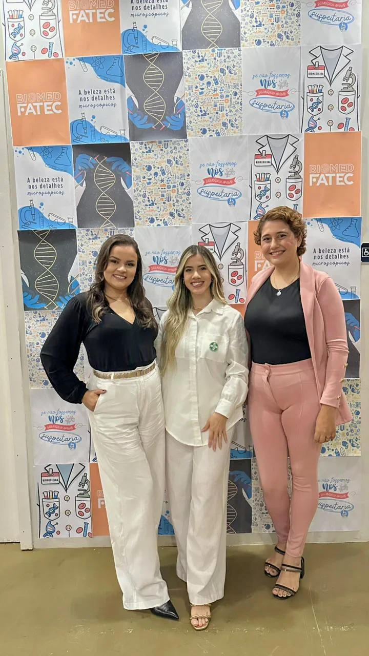 Palestrante Andressa Prado, coordenadora Joana e professora Camila Andrade