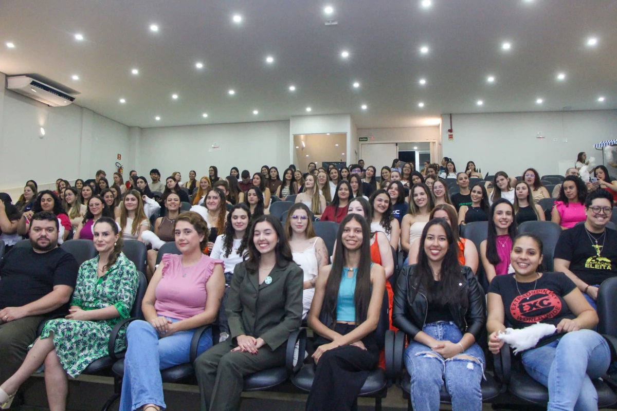 Acadêmicos de Biomedicina e convidados participam da abertura da 4ª Jornada Acadêmica
